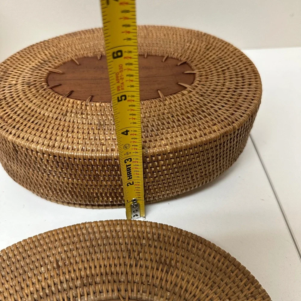 Handwoven Rattan Oval Trinket Basket Box Carved Wood Lid Figure Brown 9.5in